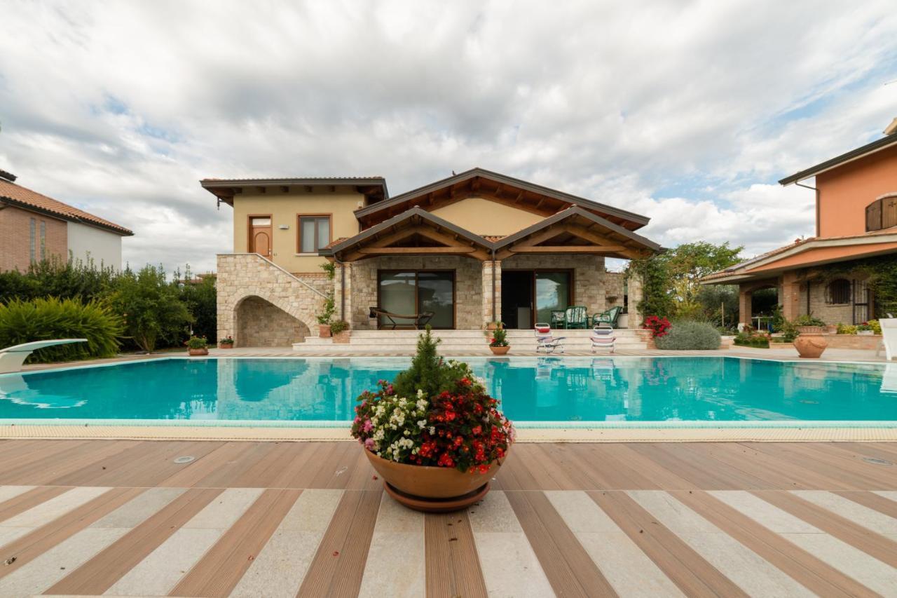 B&B A Casa Di Zia Luisa Venticano Экстерьер фото